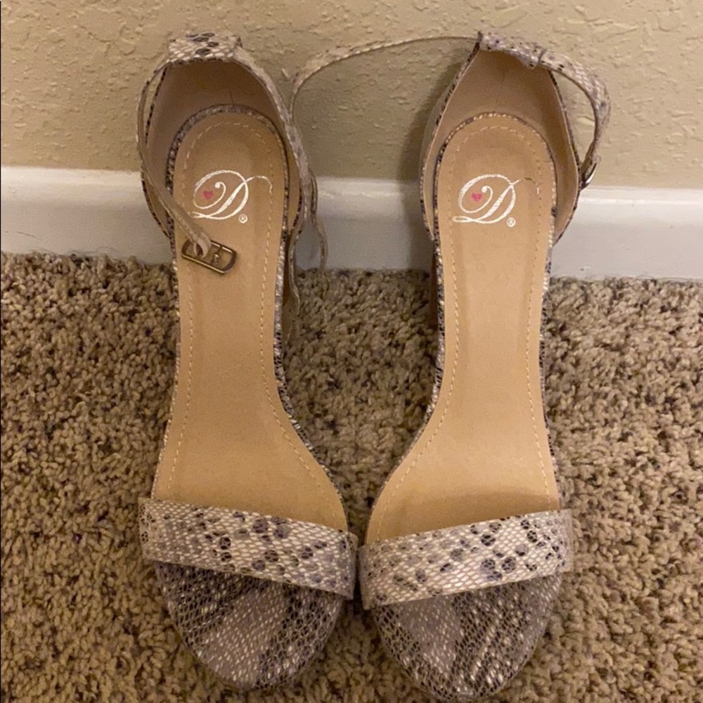 Snake Heels - Picture 3 of 7